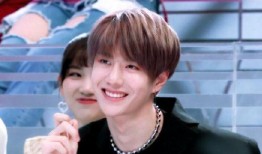 耐克员工爆料王一博视频,员工独家爆料精彩瞬间