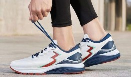 近期跑鞋爆料新闻事件,揭秘近期爆料新闻背后的真相