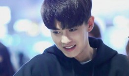 娱乐吃瓜任嘉伦看剧本