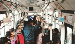 岳阳东站女乘客爆料新闻,惊现列车安全隐患，紧急呼吁整改